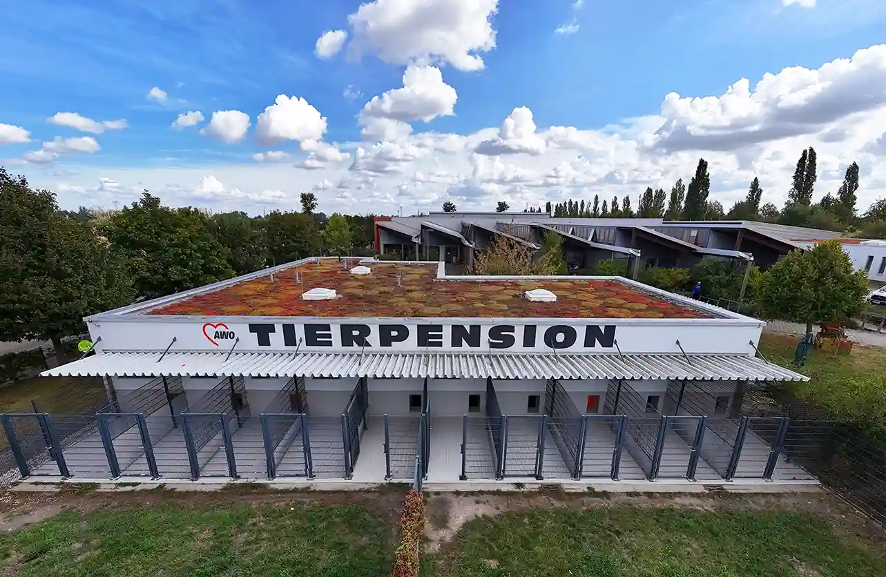 Tierpension von oben_11zon